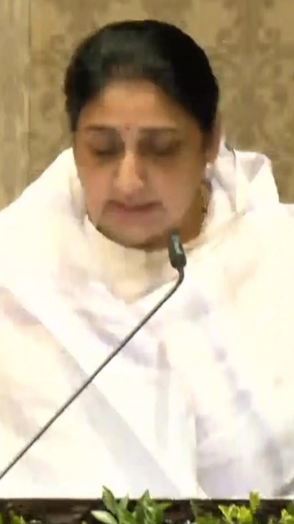 सुनेत्रा पवार यांनी घेतली महाराष्ट्राच्या पहिल्या महिला उपमुख्यमंत्री म्हणून शपथ