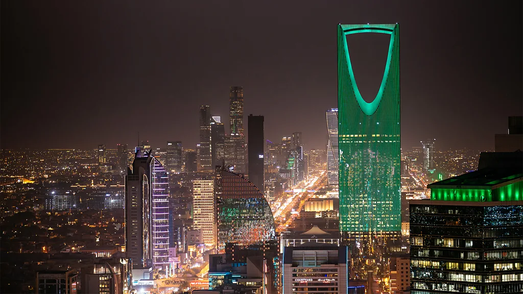 After a 73-year ban, Saudi Arabia introduced a new permit in 2025 allowing wealthy, non-Muslim foreign residents to purchase alcohol in the city of Riyadh (Credit: Getty Images)