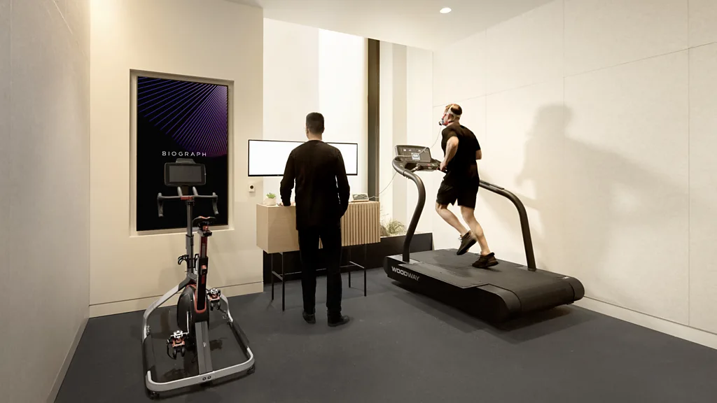 The VO2 Max test being performed on a Biograph member at a clinic in New York (Credit: Adam Rouse)