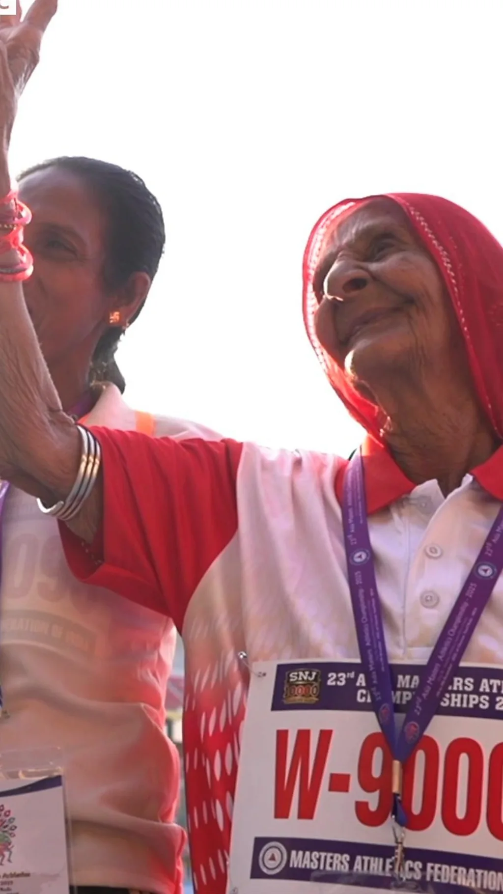 காணொளி - 94 வயதில் தடகளத்தில் அசத்தும் பாட்டி