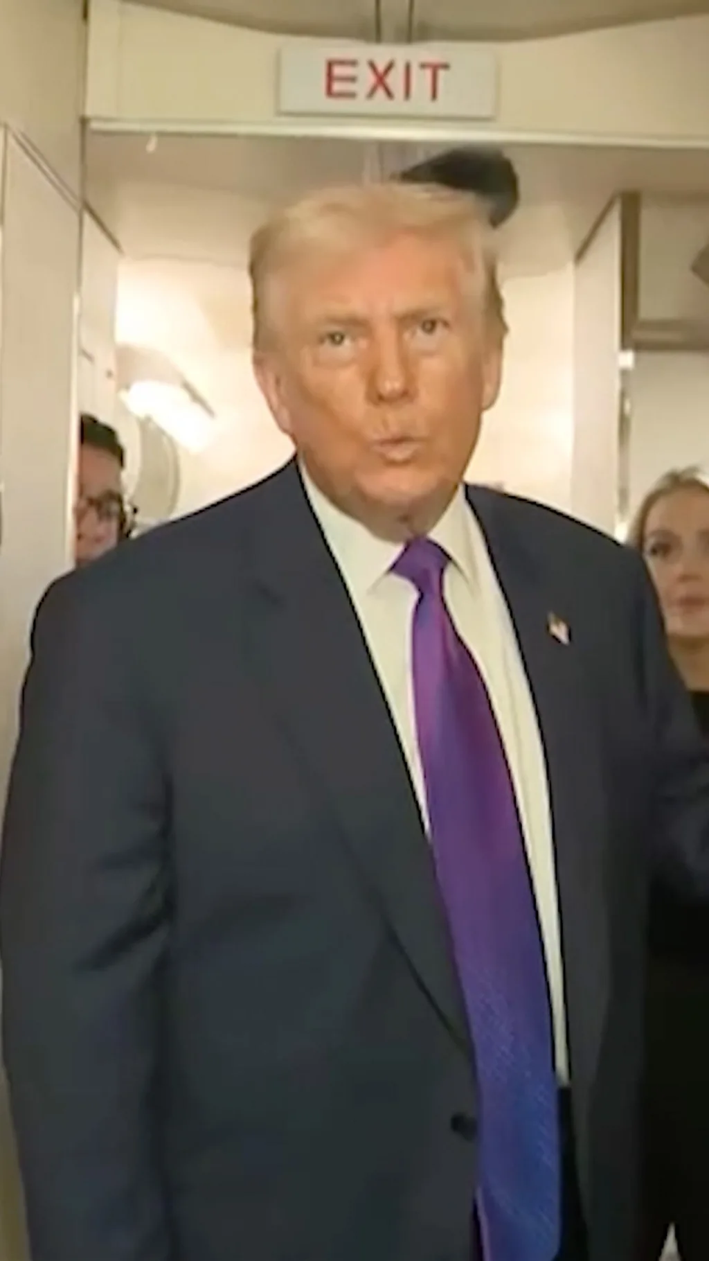 ทรัมป์กล่าวหาโอบามา ว่าเอาข้อมูลความลับราชการเรื่องเอเลียนมาพูด