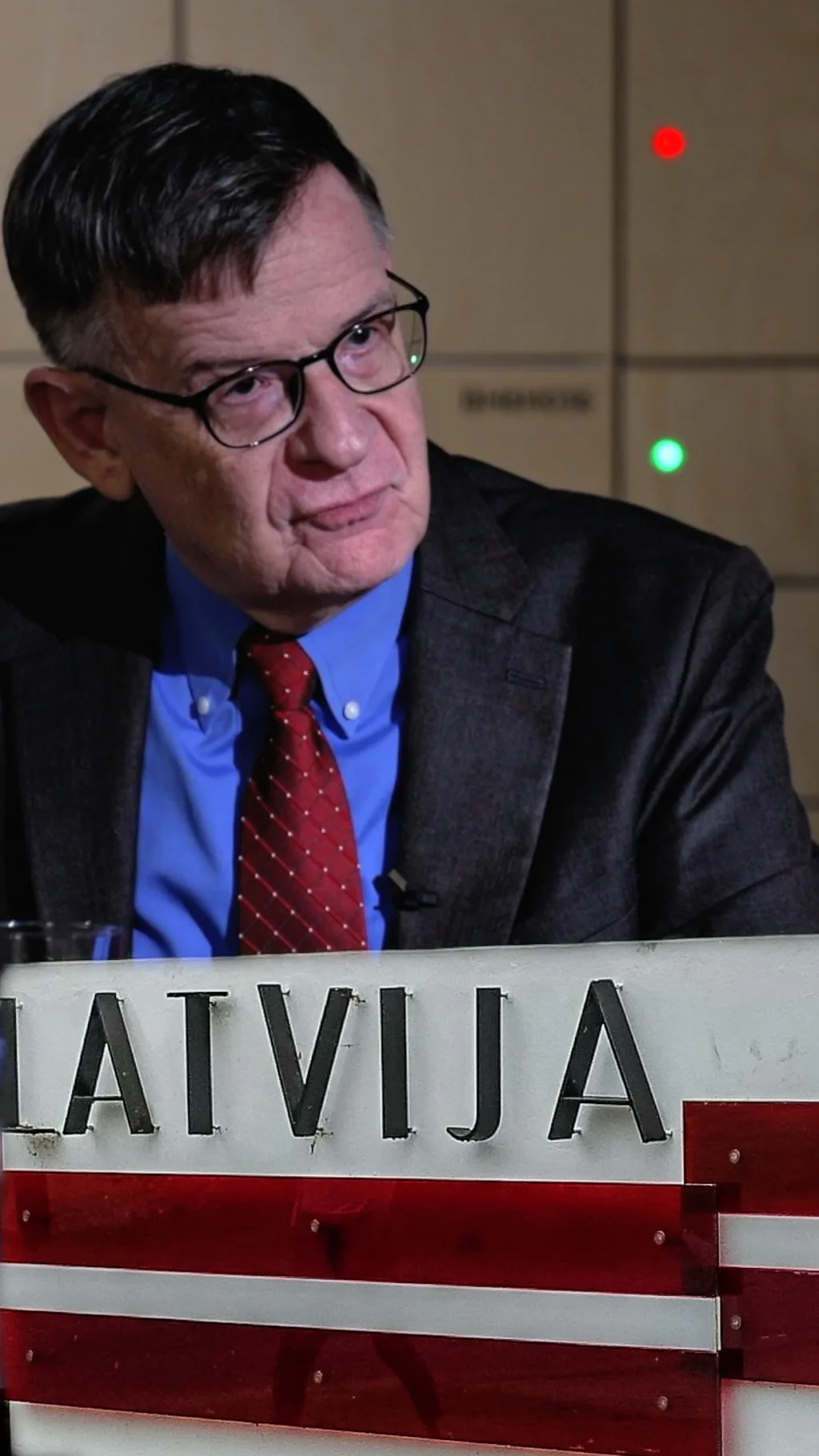 Корееведа Ланькова выдворили из Латвии