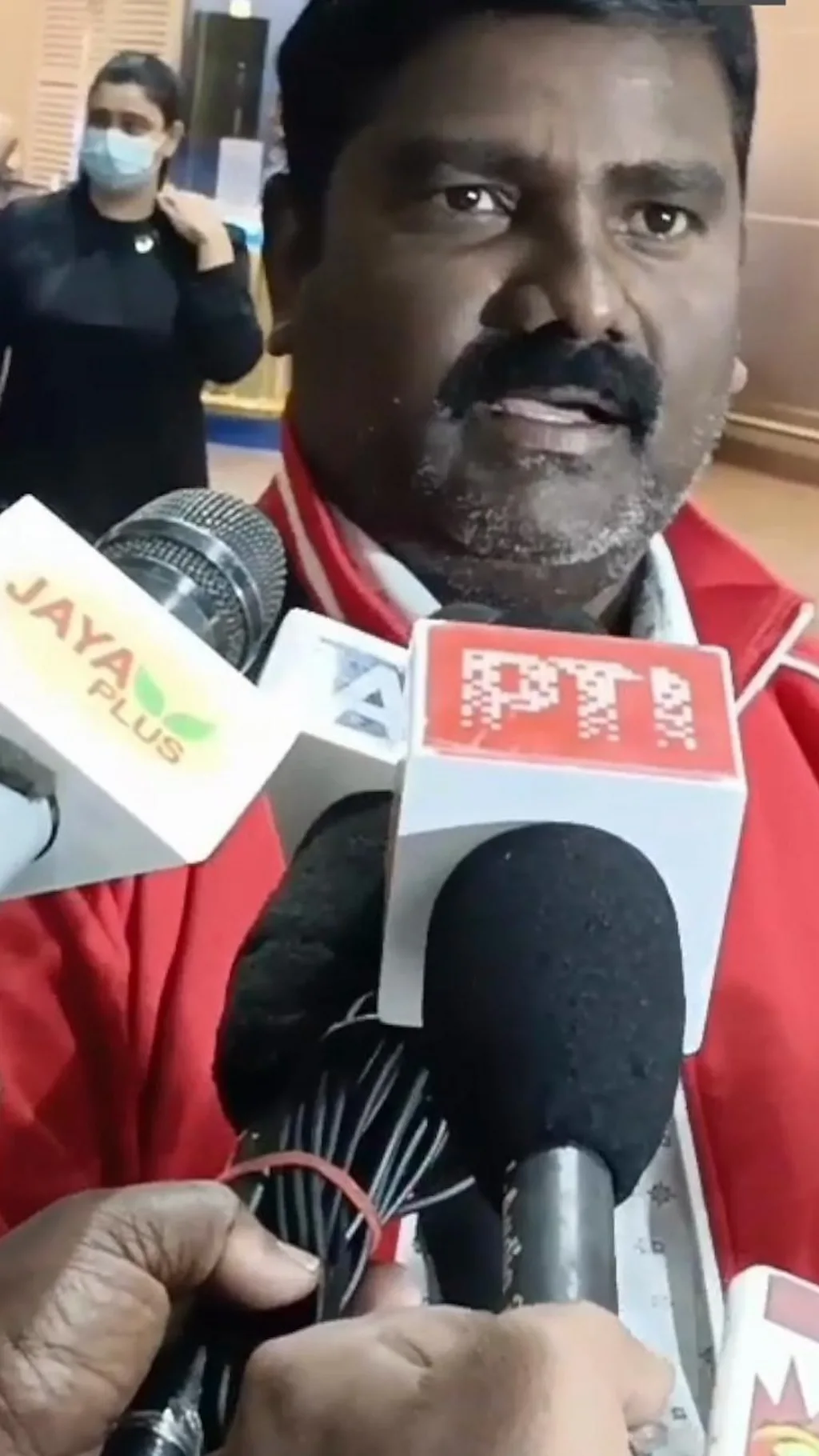 காணொளி: துபை தாக்குதல் குறித்து சென்னை திரும்பிய பயணிகள் கூறியது என்ன?