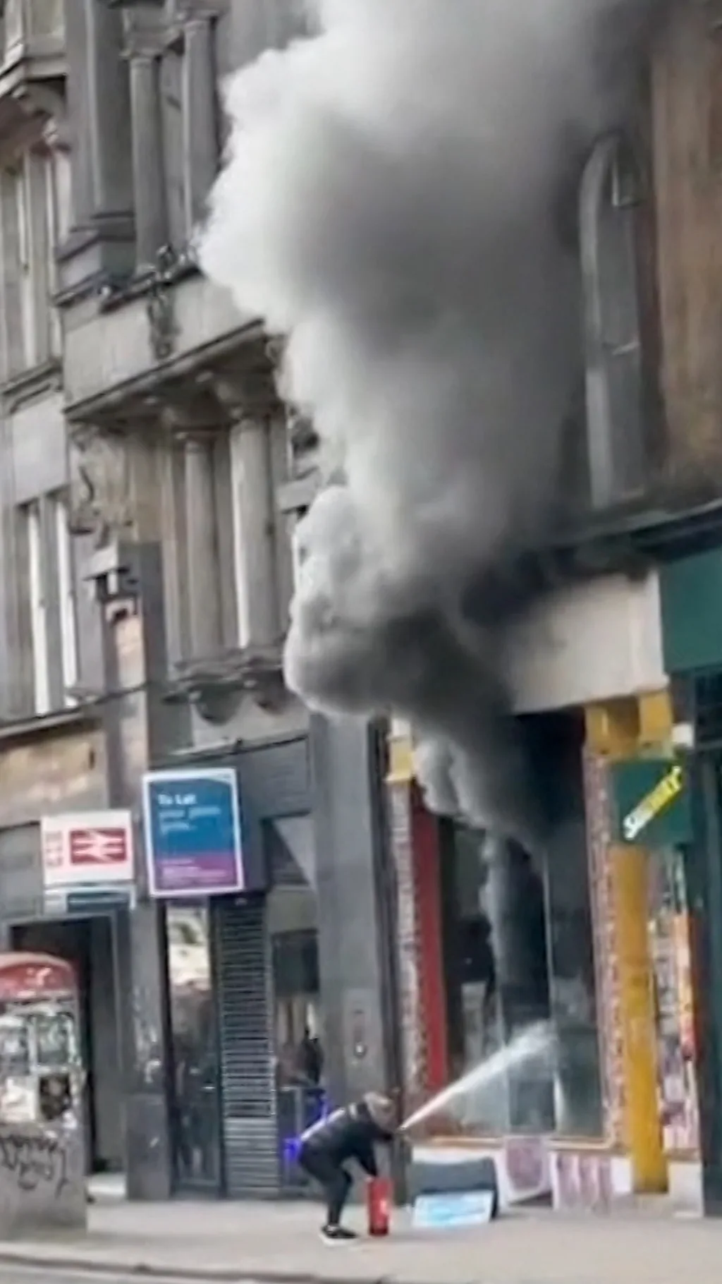 भेप पसलमा आगलागी हुँदा भिक्टोरियाकालीन भवनमा क्षति