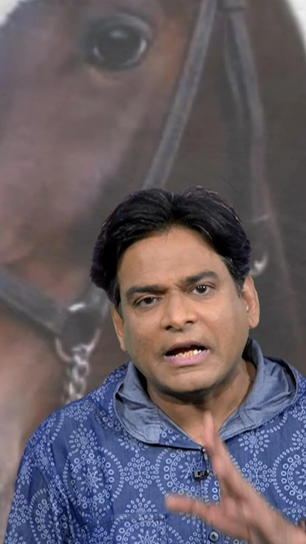 ગુજરાત : સાપના ઝેરની હરાજી, લાખો રૂપિયા આપીને વિષ કોણ ખરીદે છે?