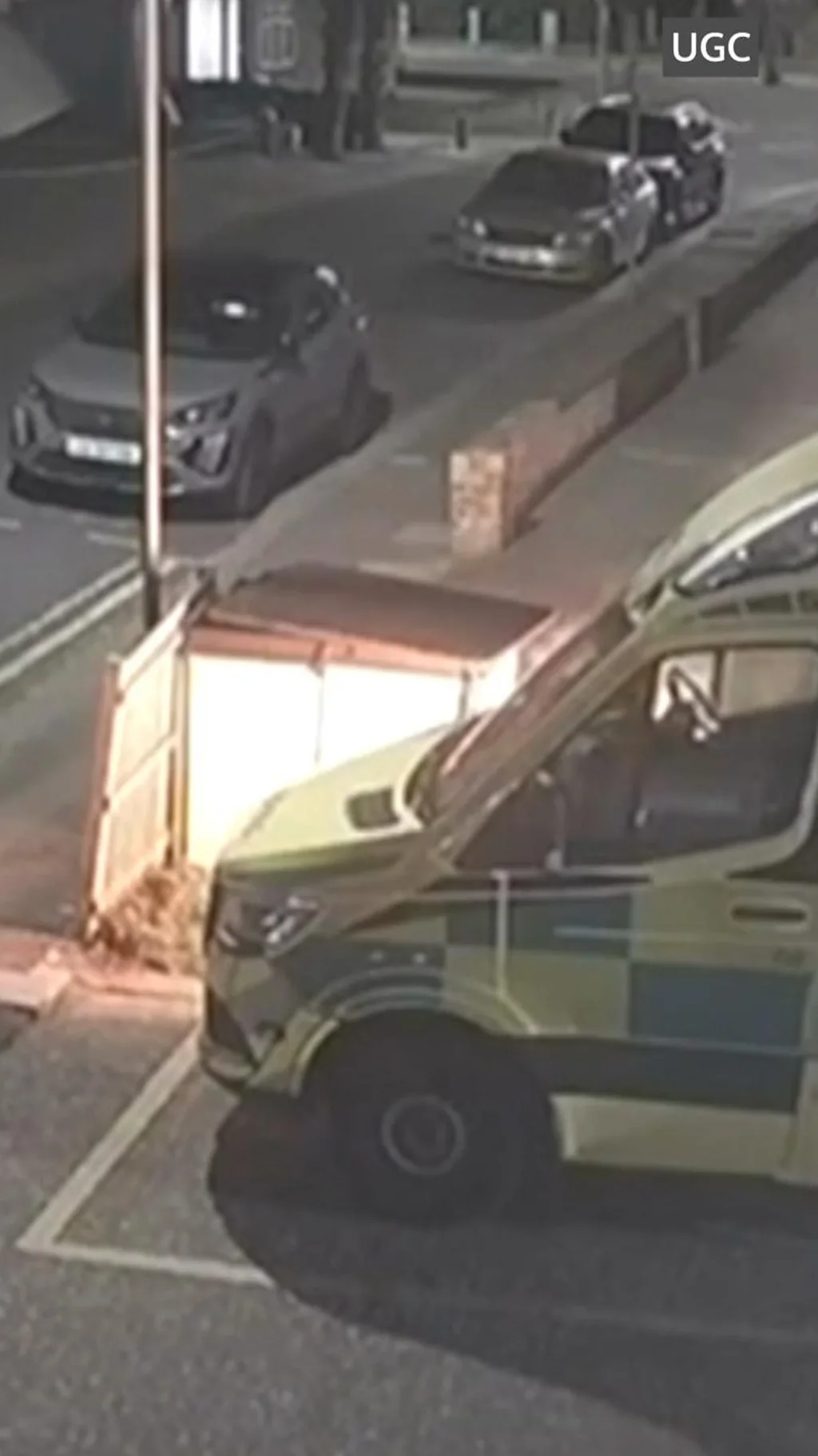 ઍમ્બ્યુલન્સને આગ લગાડાઈ તે ક્ષણ CCTVમાં કેઈ થઈ