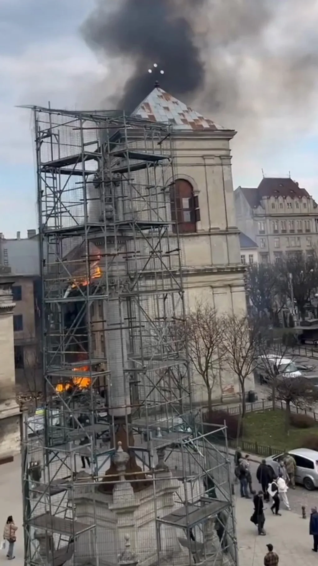 400 ஆண்டுகள் பழமையான தேவாலயம் மீது டிரோன் தாக்குதல்