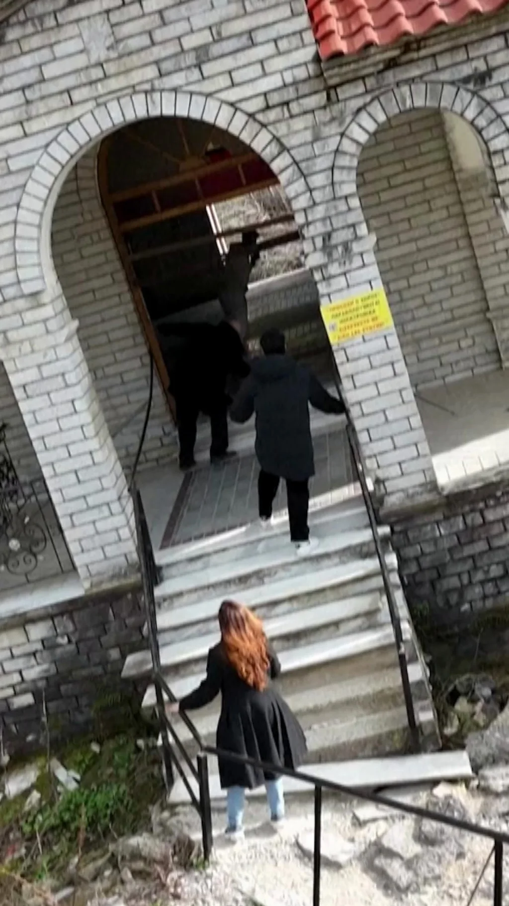 वो चर्च जहां अपना बैलेंस परखने आते हैं लोग