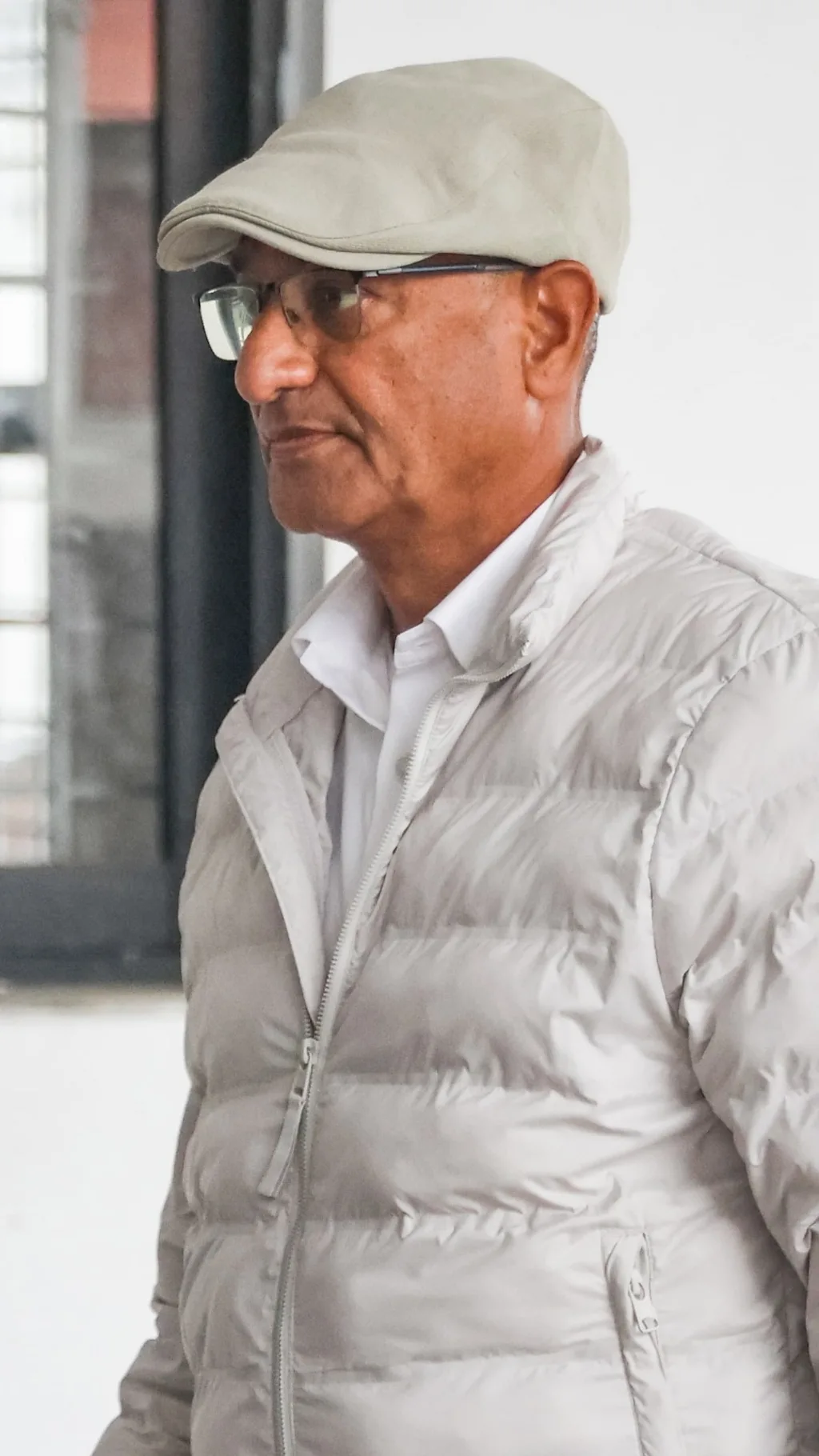 पूर्वगृहमन्त्री रमेश लेखक।