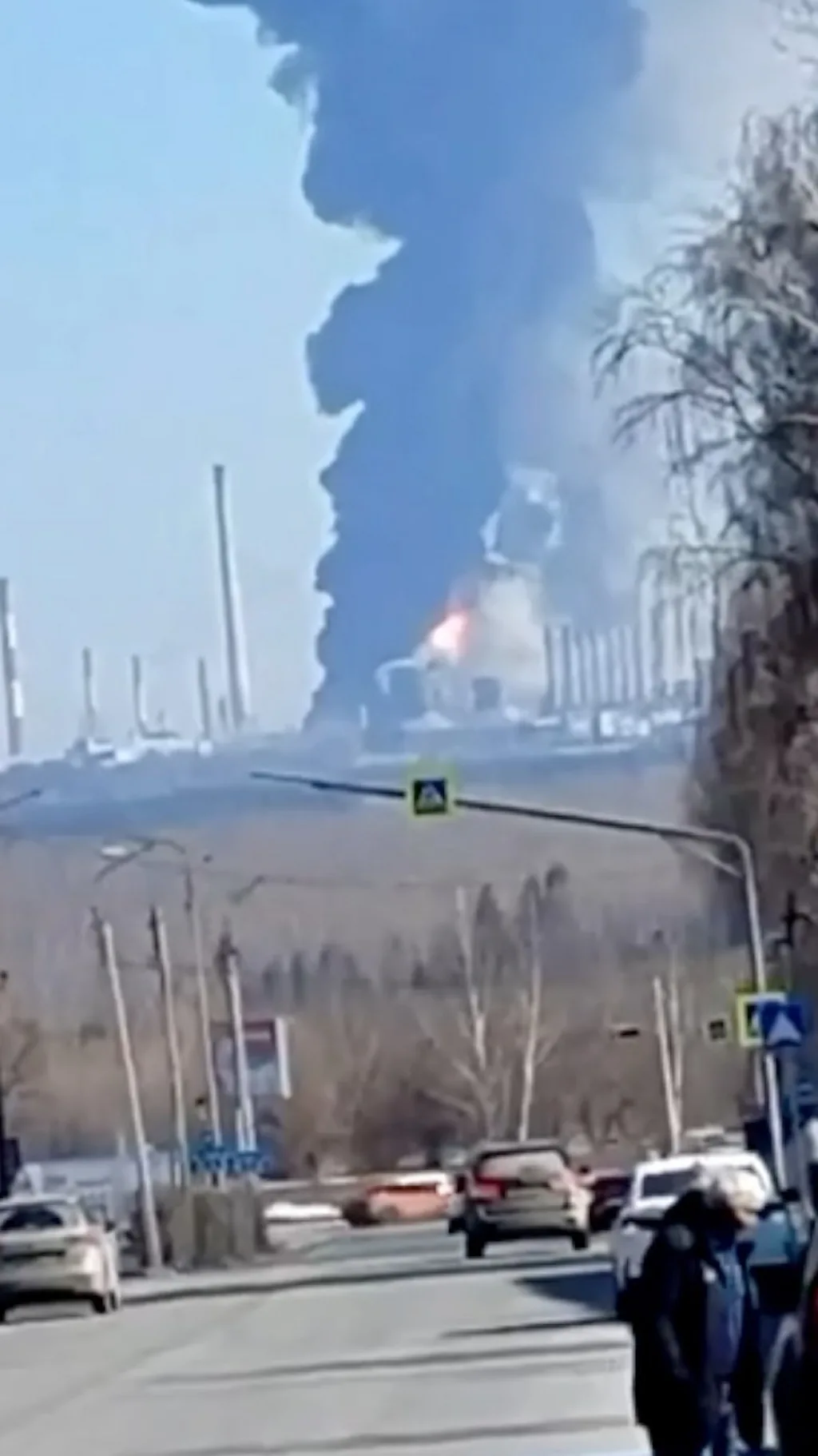 Пожар на заводе в Нижнекамске