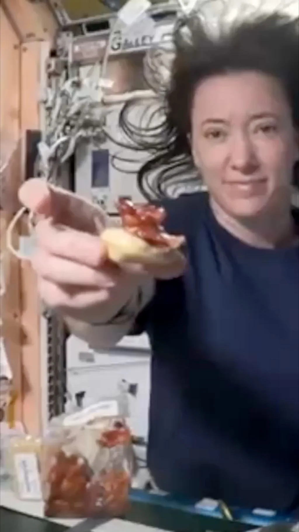 Что в меню на полете к Луне?