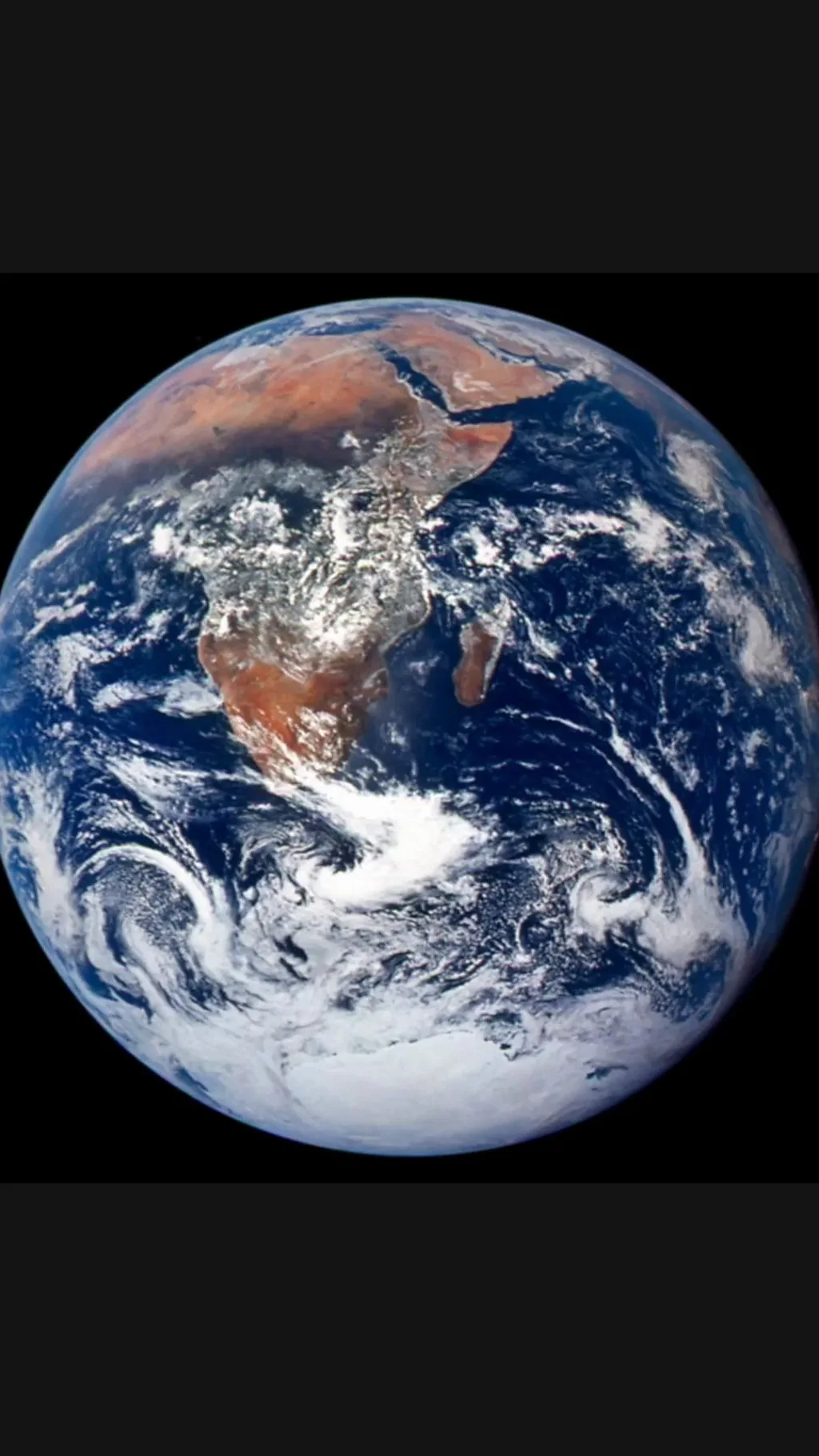 अंतरिक्ष से कैसी दिखती है हमारी पृथ्वी, नासा ने शेयर कीं ताज़ा तस्वीरें