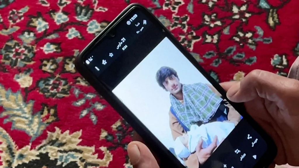 مادر یکی از قربانیان حمله پاکستان به کابل خواستار تحقیق و عدالت شد