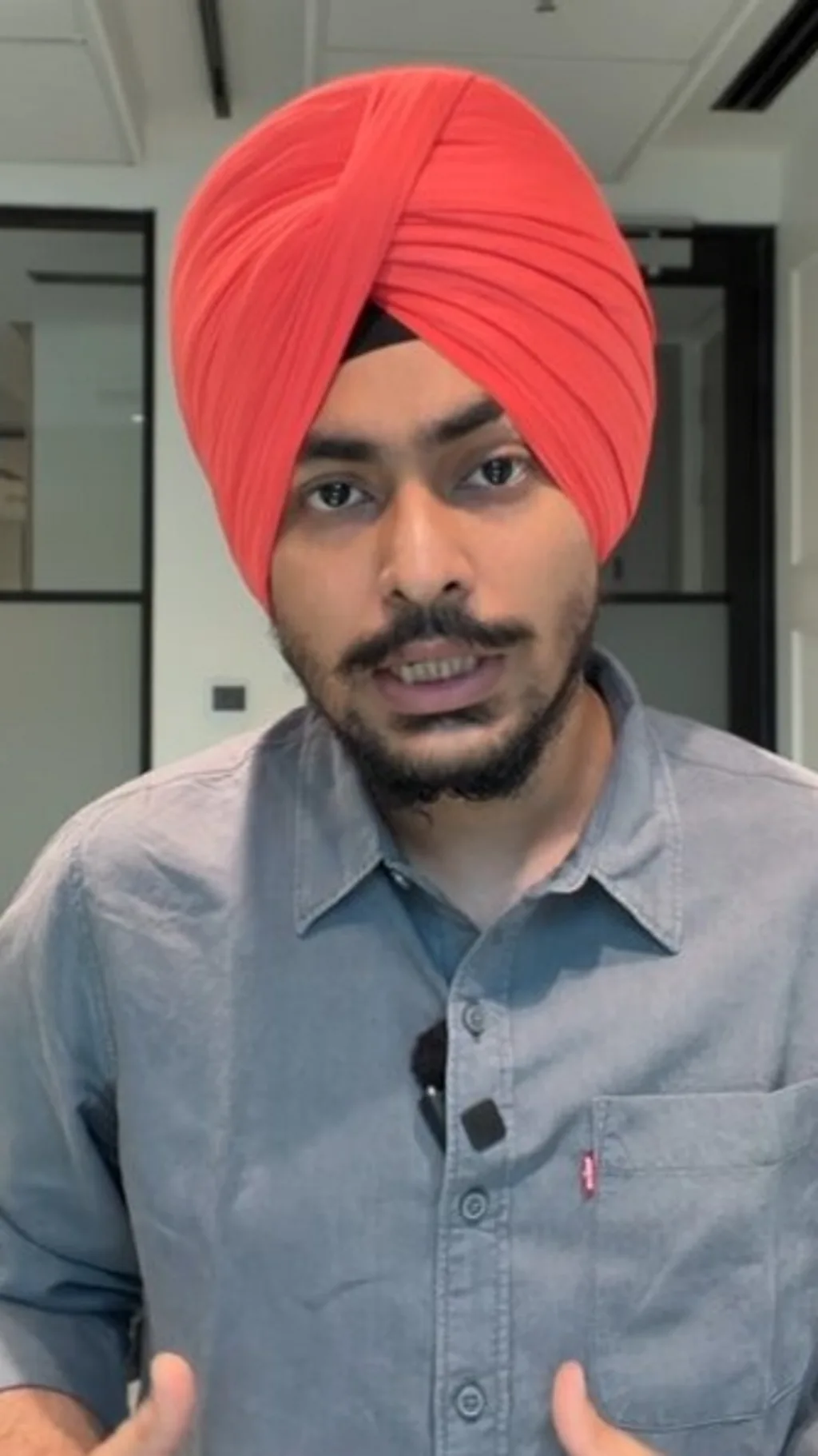 ਬੀਤੇ ਕੁਝ ਦਿਨਾਂ ਤੋਂ ਪੰਜਾਬ ਦੇ ਵੱਖ-ਵੱਖ ਜ਼ਿਲ੍ਹਿਆਂ ਵਿੱਚ ਮੀਂਹ ਦੀ ਮਾਰ ਵਾਢੀ ਲਈ ਤਿਆਰ ਖੜ੍ਹੀ ਕਣਕ ਉੱਤੇ ਪੈ ਰਹੀ ਹੈ....