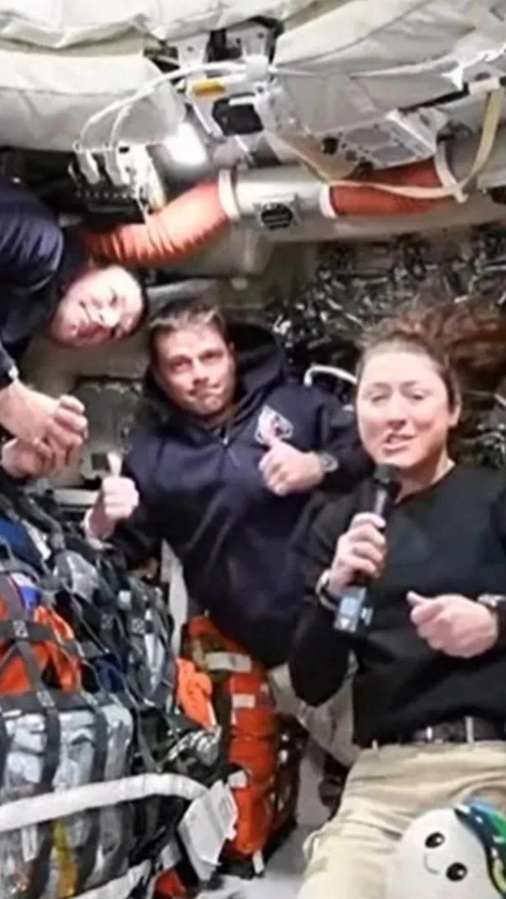 ลูกเรือภารกิจอาร์ทิมิส 2 ทำลายสถิติมนุษย์เดินทางไกลสุดจากโลก