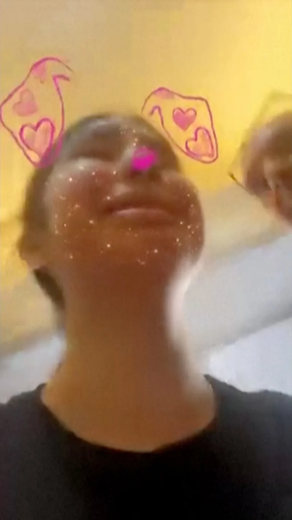 Испуганная девочка