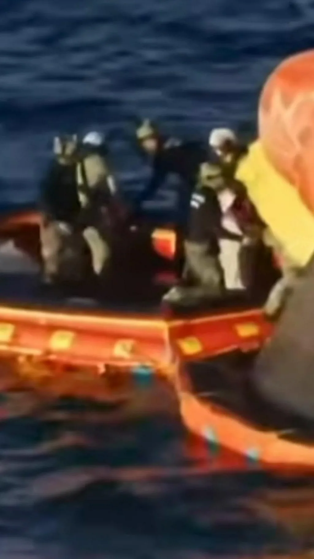 10 दिवसांचा ऐतिहासिक प्रवास संपला, कॅप्सूलमधून बाहेर पडले अंतराळवीर