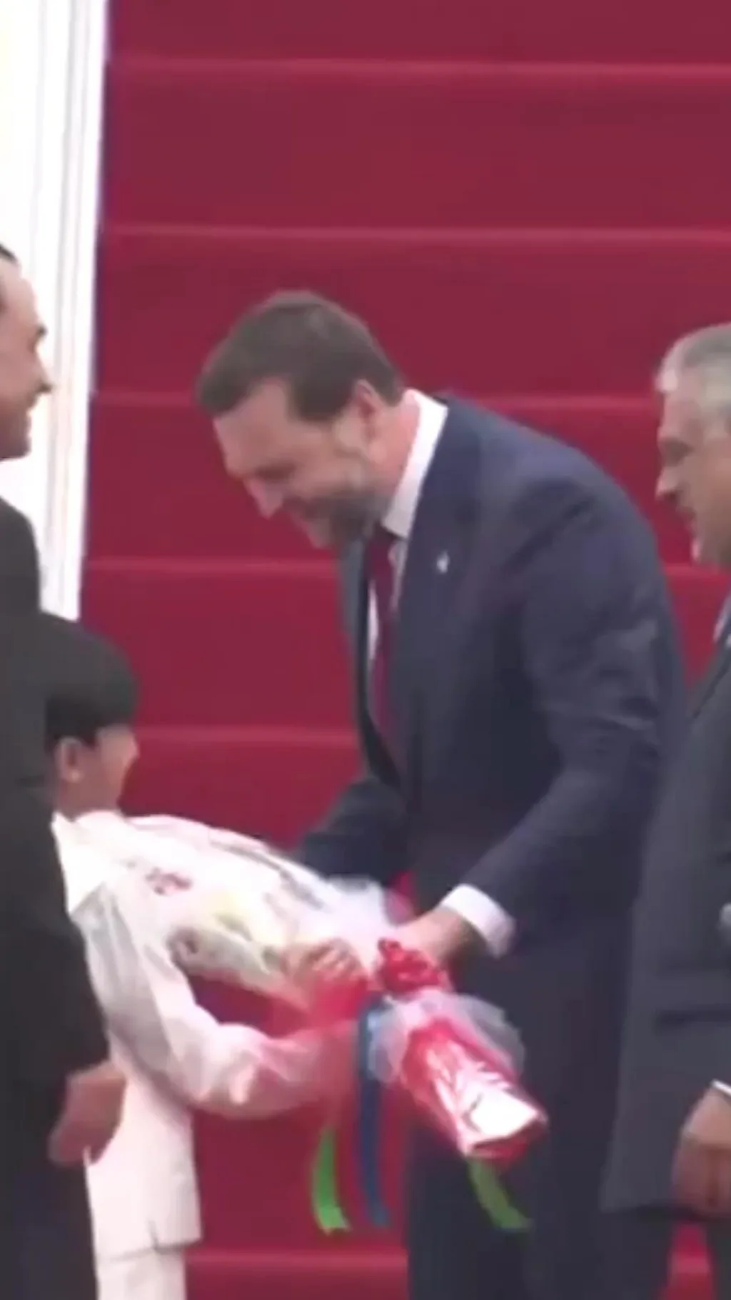 पाकिस्तान पहुंचे अमेरिकी उपराष्ट्रपति जेडी वेंस