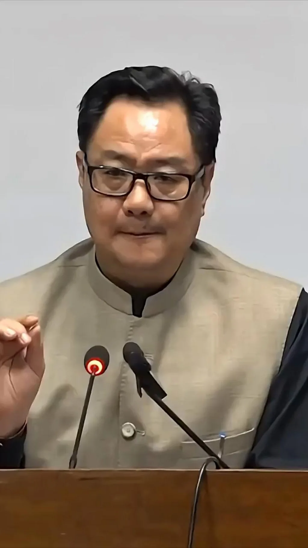 'कांग्रेस के ऊपर महिला विरोधी का काला दाग चिपक गया'- किरेन रिजिजू