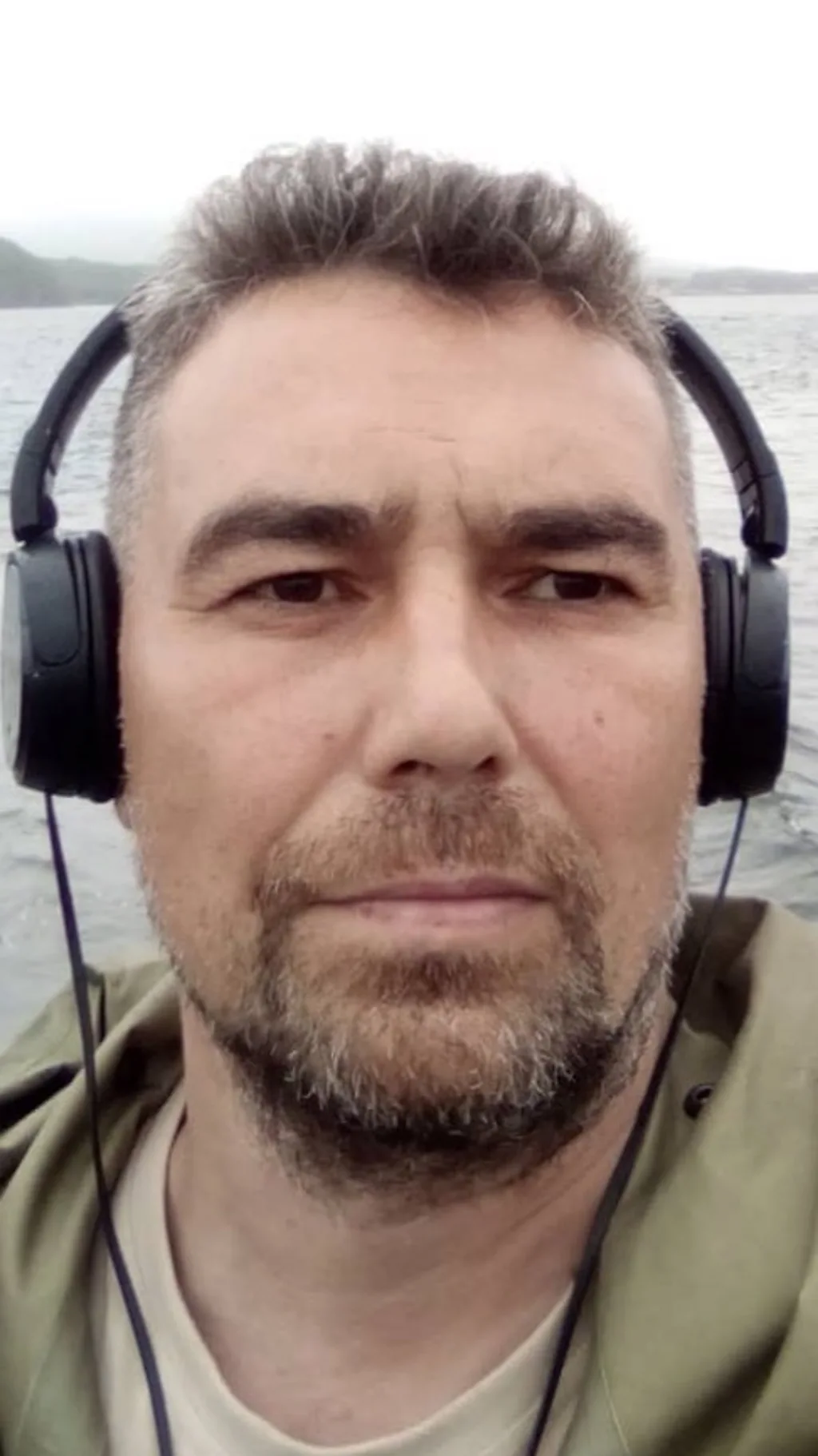 Портрет погибшего Андрея Акузина