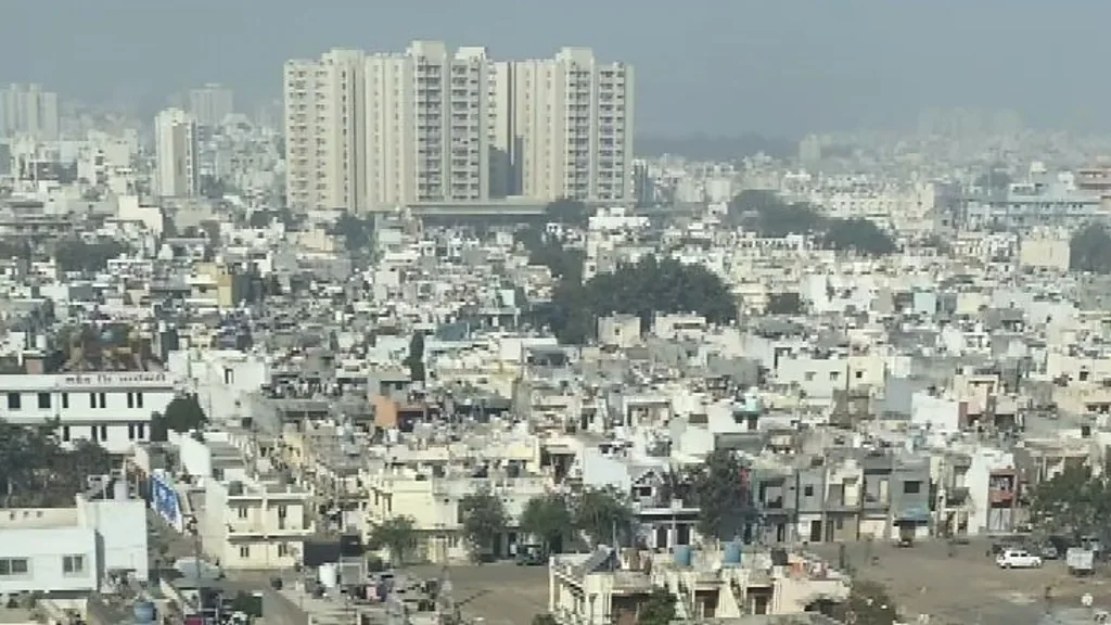 રાજકોટ ગુજરાતનું સૌથી વધુ ગરમ શહેર બની રહ્યું છે, પારો સતત ઊંચે કેમ રહે છે?