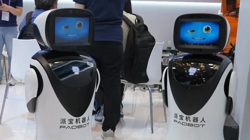 ઈરાન યુદ્ધની ખરાબ અસરો વચ્ચે ચીન કેવી રીતે નવા ગ્રાહકો મેળવી રહ્યું છે?