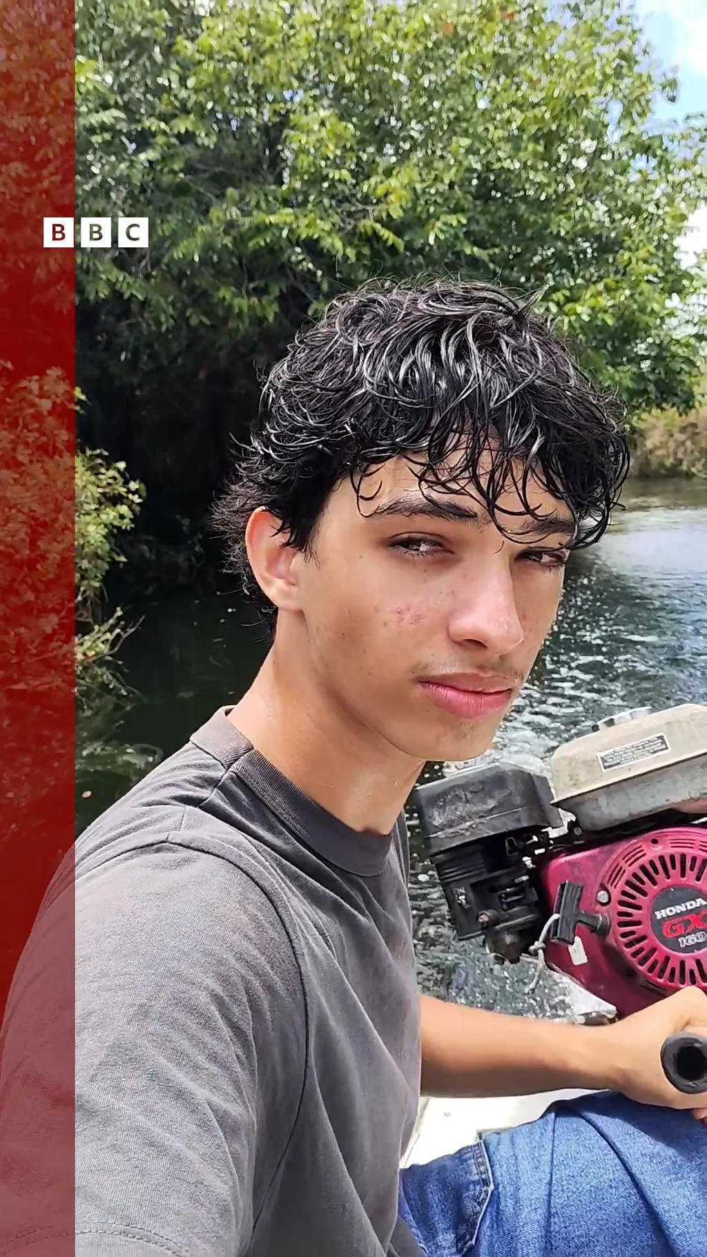 O jovem que encara barco e mais de 40 km até a academia