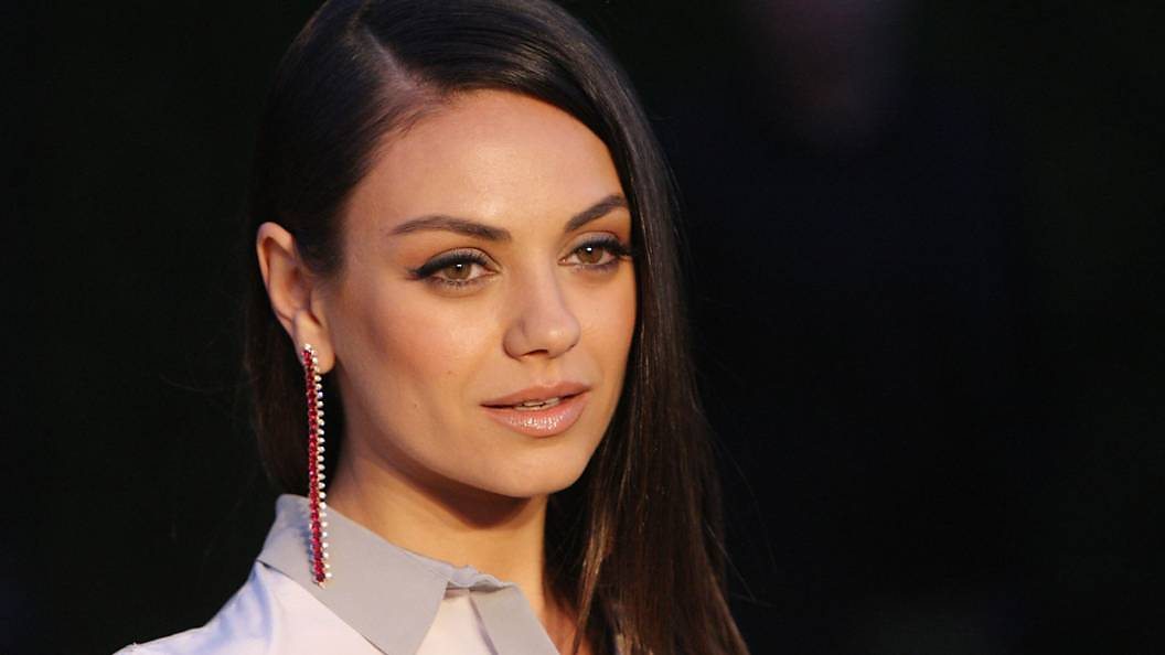 The Gossip: Who pressured Mila Kunis to strip off? - BBC Three