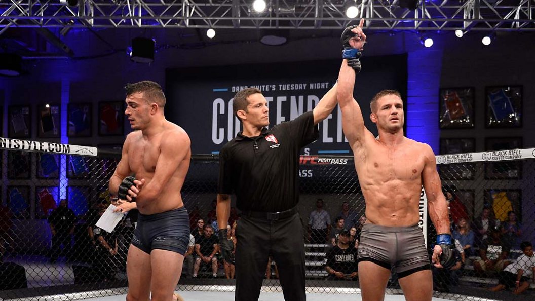 Nick Newell loses to Alex Munoz