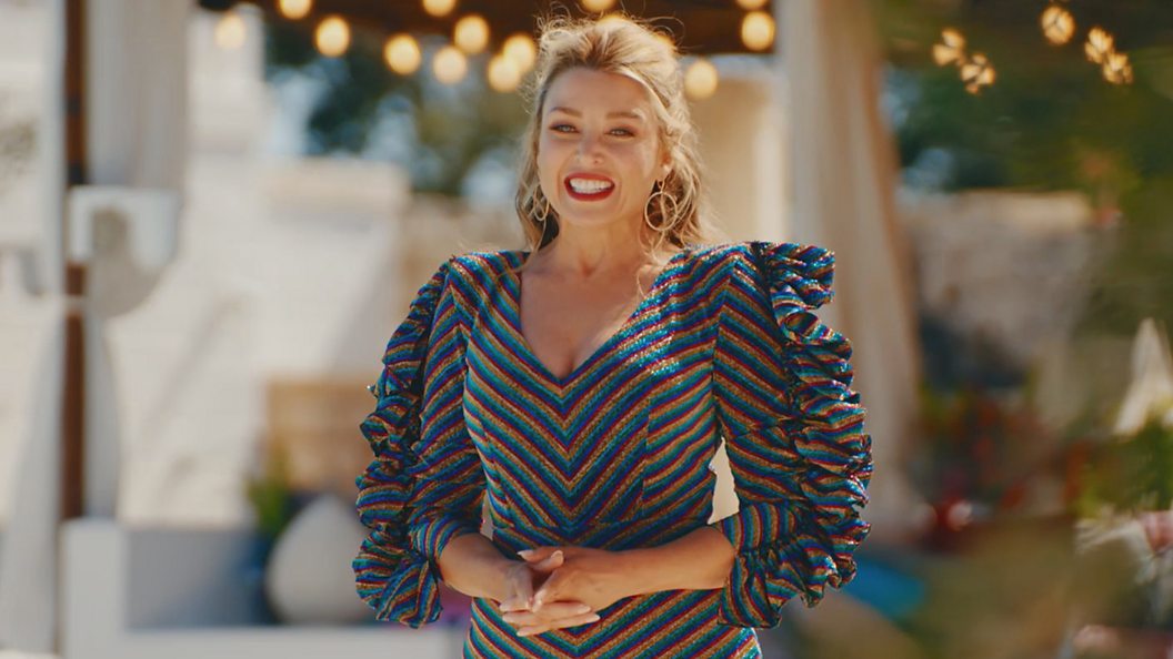 Host of BBC’s gay male dating show ‘I Kissed a Boy’ doesn’t think of herself as an LGBTQ icon 🌈