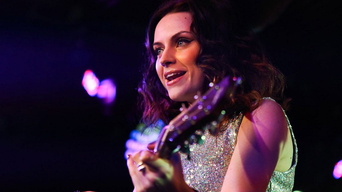 BBC Radio 2 - Radio 2 In Concert, Amy Macdonald, Amy Macdonald performs ...