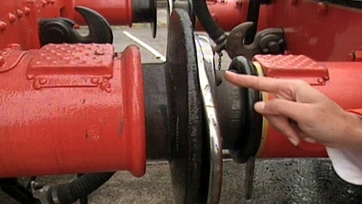 BBC Two KS1 Science Clips, Pushes and Pulls, Pushes and pulls