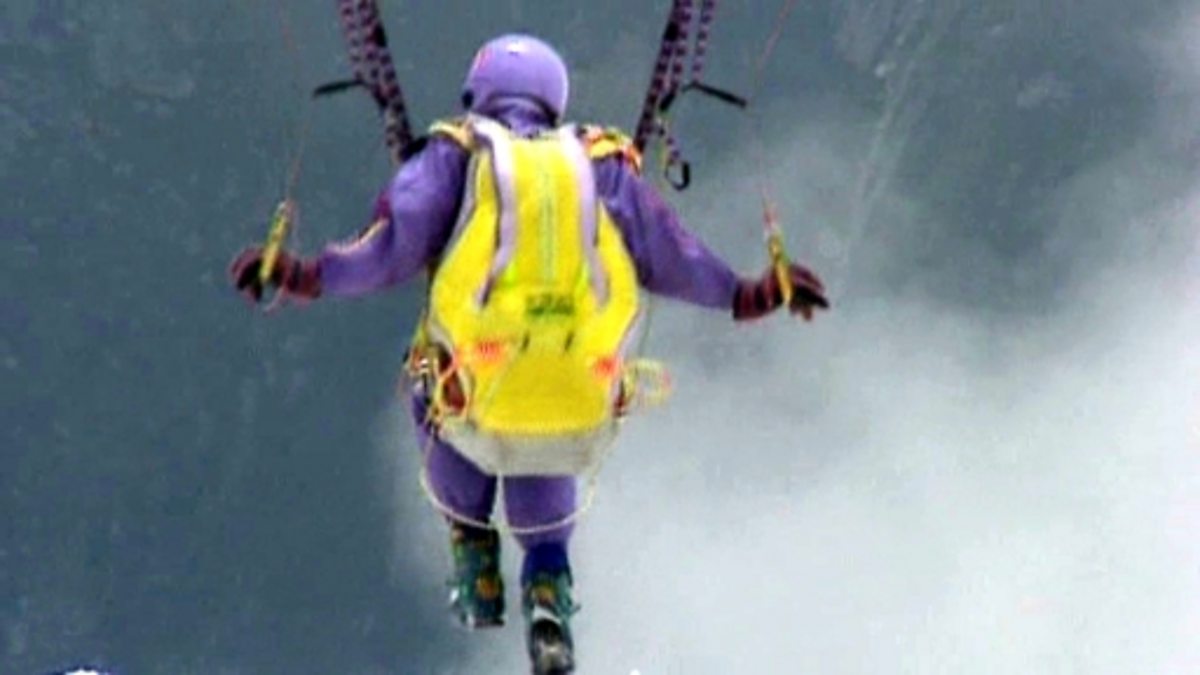 BBC Two Science Clips, Characteristics of Materials, Using nylon for