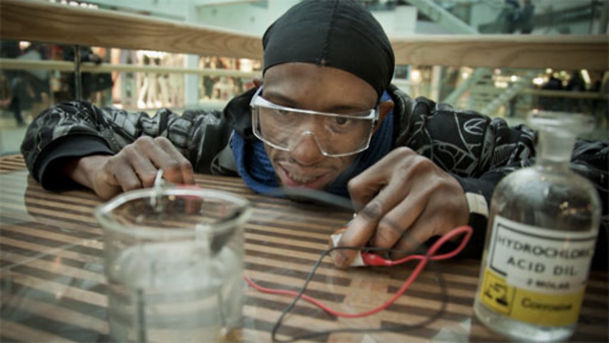BBC Two Bitesize Science, Electrolysis and electroplating