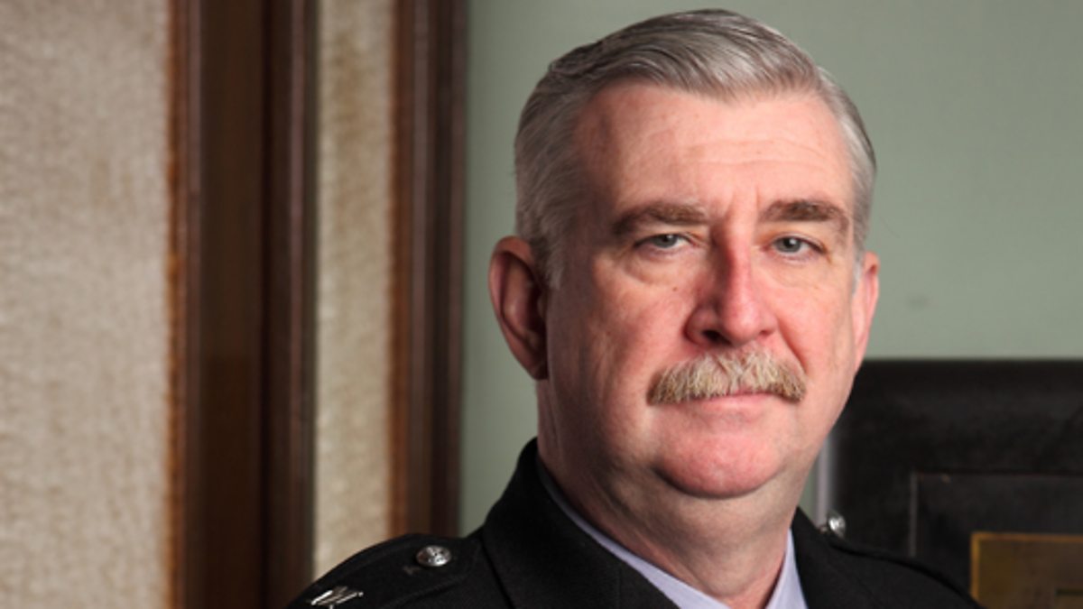 BBC One WPC 56, Series 1 Desk Sergeant Peter Pratt