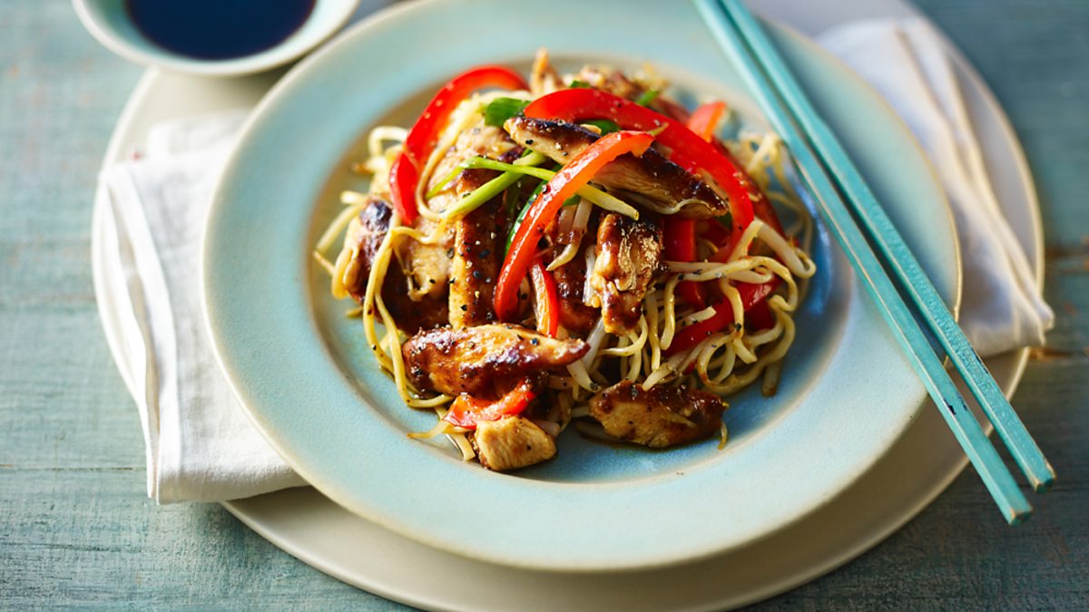 BBC Two - Chinese Food Made Easy, Takeaway Favourites, Chicken chow mein