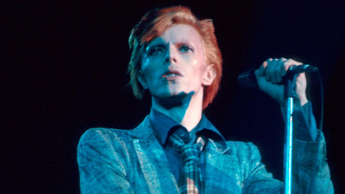 BBC Two David Bowie Five Years, The many faces of David Bowie Let