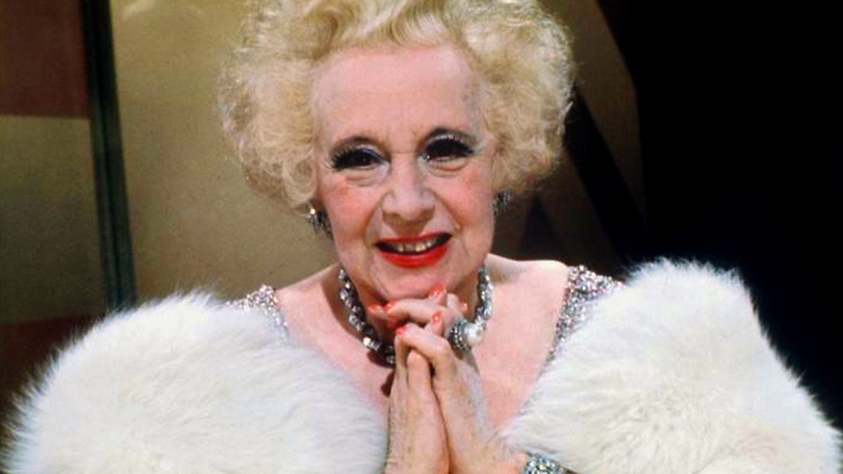 bbc-four-robbie-a-ripe-old-age-barbara-cartland