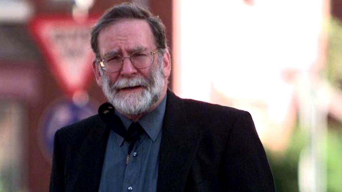 harold shipman case study (1998-2000) dr harold shipman 14/1/1946 - 13/1/2004 the following case reveals the difficulty in detecting murder by poison, as well as the addictive nature of the crime it should also be noted that 6 months before shipman was finally brought to trial he was exonerated by an investigation undertaken by two police detectives. harold shipman case study (1998-2000) dr harold shipman 14/1/1946 - 13/1/2004 the following case reveals the difficulty in detecting murder by poison, as well as the addictive nature of the crime it should also be noted that 6 months before shipman was finally brought to trial he was exonerated by an investigation undertaken by two police detectives.