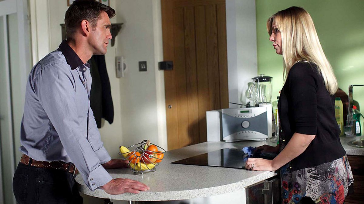 BBC IPlayer - EastEnders 2008 - 2011 - 2011: 17/06/2011