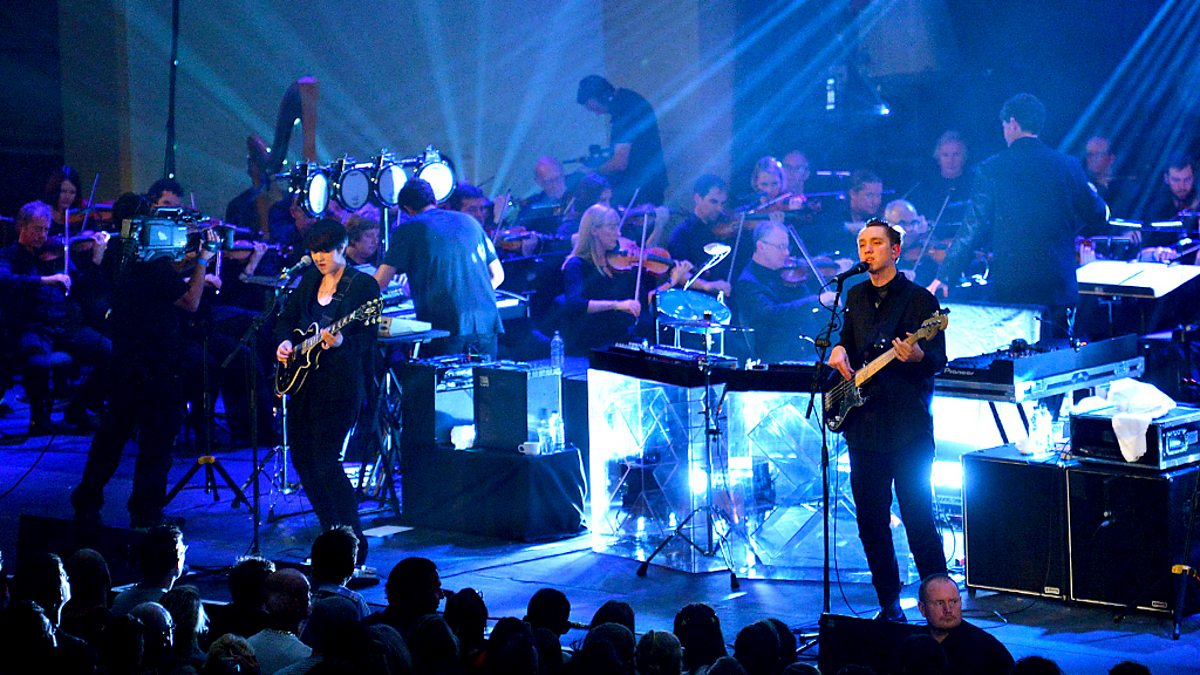 Video 「Low Symhony」 BBC Radio 1 - Zane Lowe, The BBC Philharmonic presents The xx