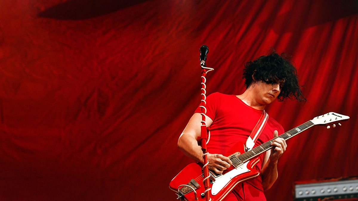 Jack White White Stripes. The White Stripes Джек Уайт. Джек Вайт в Красном. The White Stripes Figure Jack White.