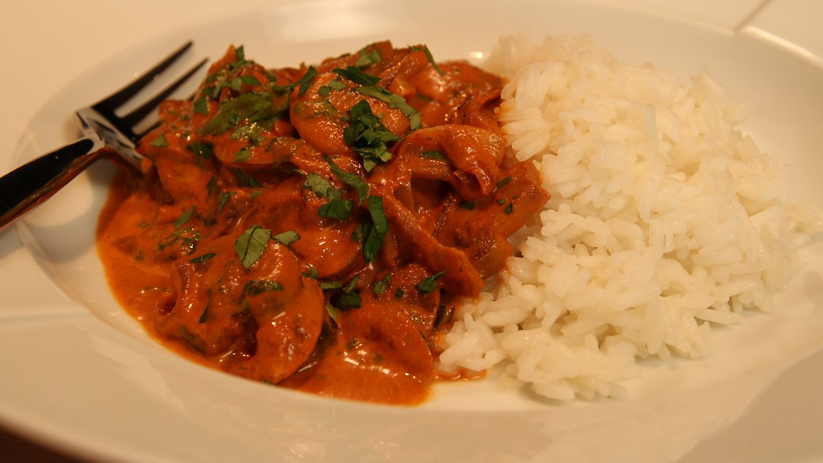 BBC One - Operation Hospital Food with James Martin - Mushroom Stroganoff