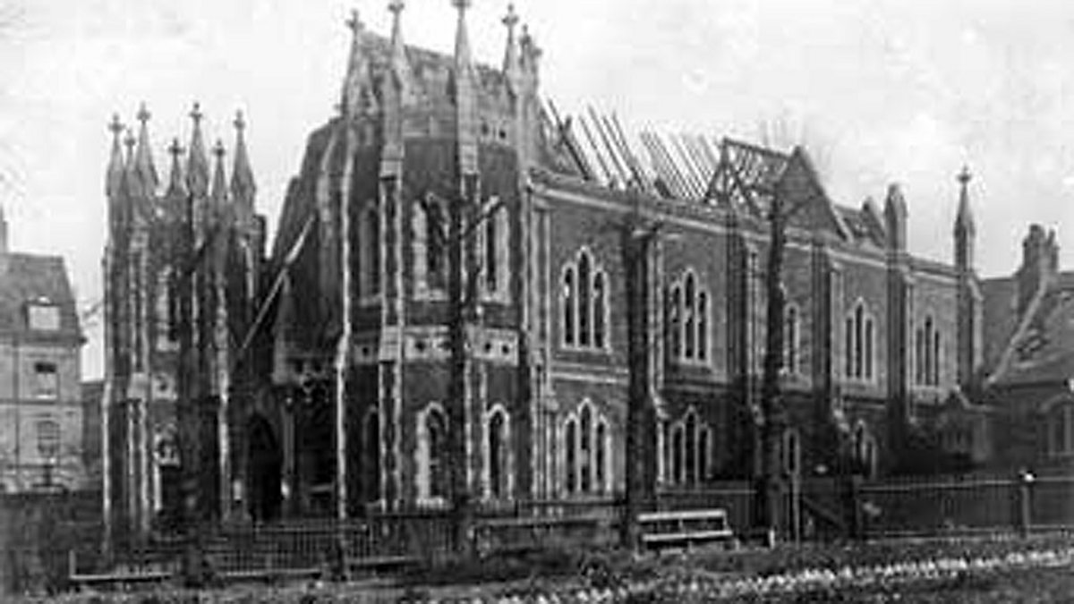 BBC World War One At Home, Wednesbury Road, Walsall Target for Zeppelins