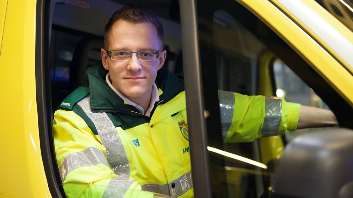 bbc-three-in-the-driving-seat-junior-paramedics-junior-paramedics