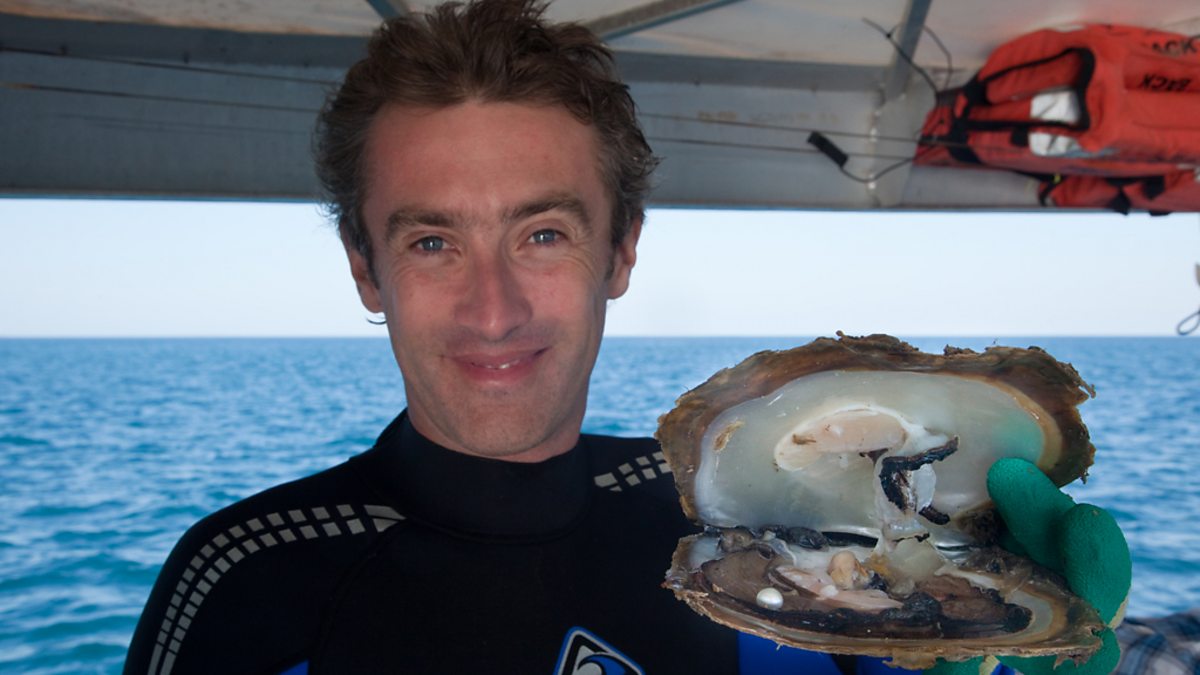 BBC One The Treasure Hunters, Raw Treasure, Dallas dives for a pearl