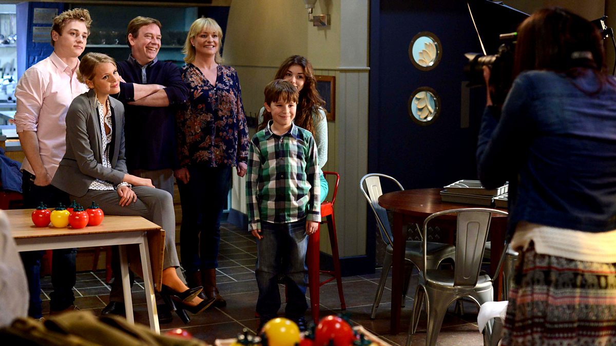 BBC One - EastEnders Omnibus, 18/04/2014