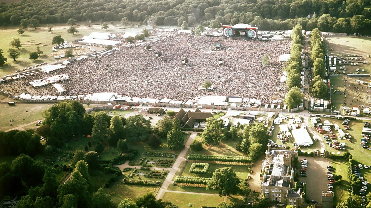 Years On 10 Staggering Facts About Oasis At Knebworth c Music