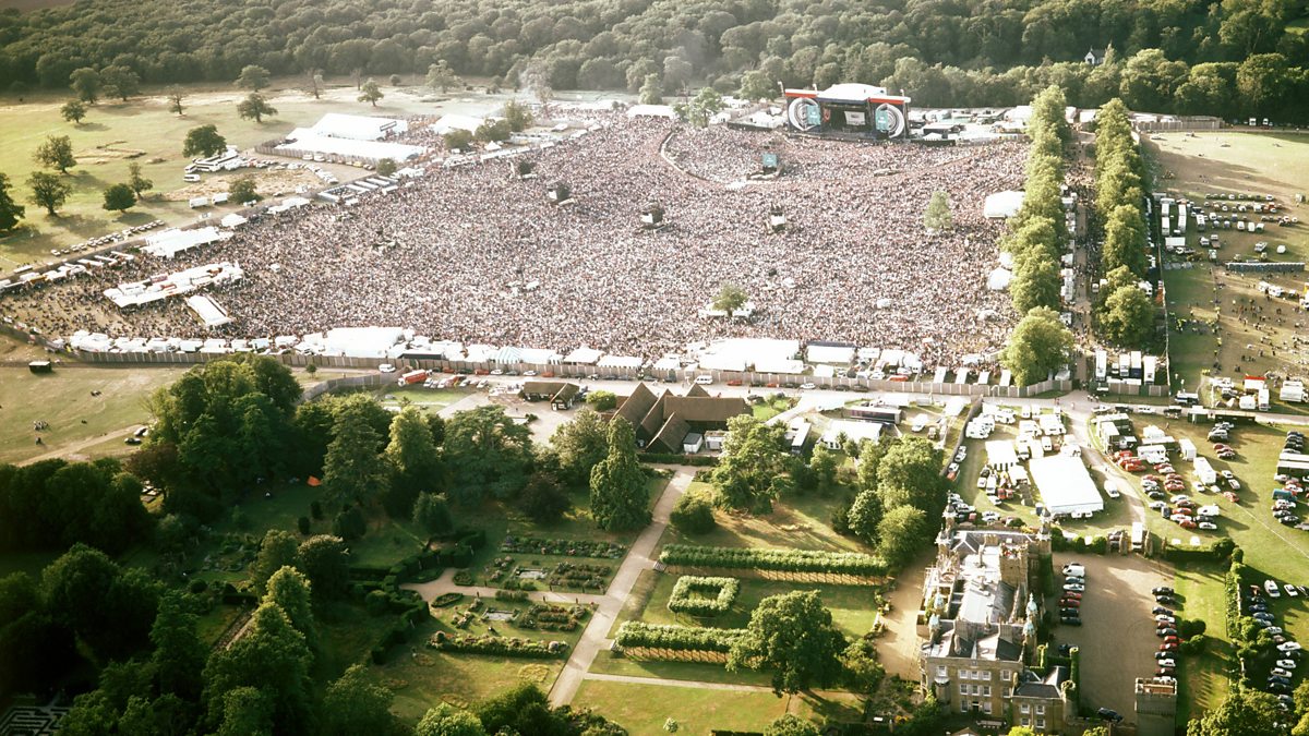 20 Years On 10 Staggering Facts About Oasis At Knebworth Bbc Music