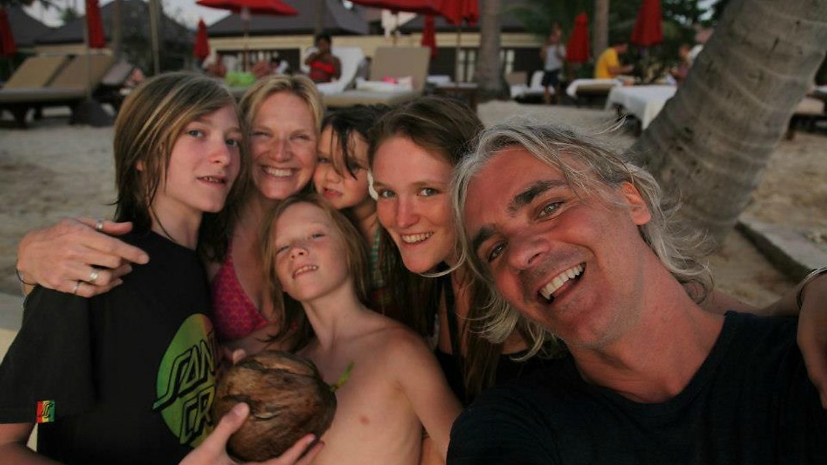 bbc-radio-2-jo-whiley-joni-mitchell-three-in-a-bed-family-four